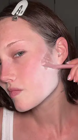 A post by @meredithduxbury on TikTok caption: easy enjoyable skincare hack 