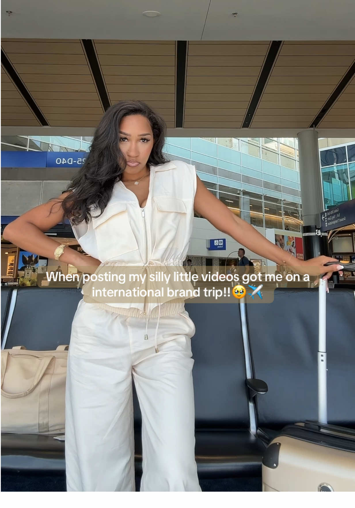 A post by @jaylabrenae5 on TikTok caption: Your sign to keep going🥹✨ my life is so blessed and I give all thanks to God! WHEELS UP💕✈️ #brandtrip #contentcreator #travel #influencer 