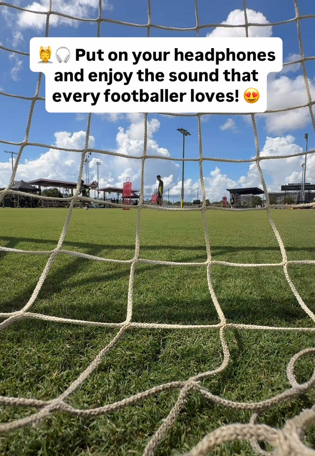 A post by @bvb on TikTok caption: One of the most satisfying sounds 💆‍♂️ #asmrsounds 