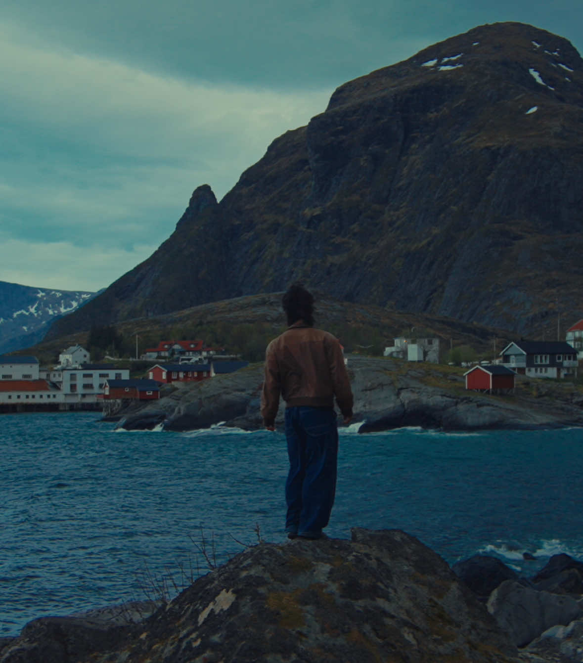 A post by @jonpurcell on TikTok caption: time is abundant out here. #cinematography #travel 
