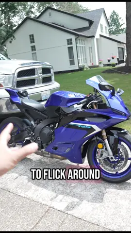 A post by @adobomoto on TikTok caption: How to ride a Yamaha R9
