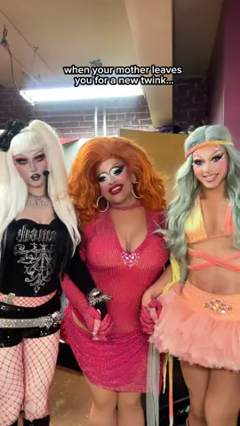 A post by @sugarandspice on TikTok caption: Such an iconic family reunion w/ @the_mib just missing our other mother @Malaysia Babydoll Foxx 🦊 💗 does this make @lydiabkollins our new sister?? #drag #dragrace #allstars #lgbtq 