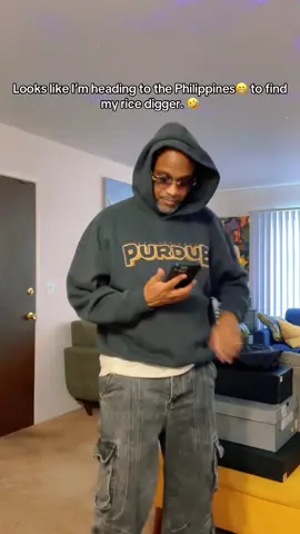 A post by @oochie_da_ruler264 on TikTok caption: The passport bros are going to love this video🤣 #Viral #ForYouPage #ExplorerPage #Explorer #ViralVideo #FYP 