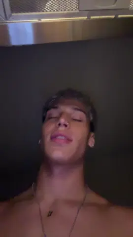 A post by @mllanoss_ on TikTok caption: te paso a recoger 