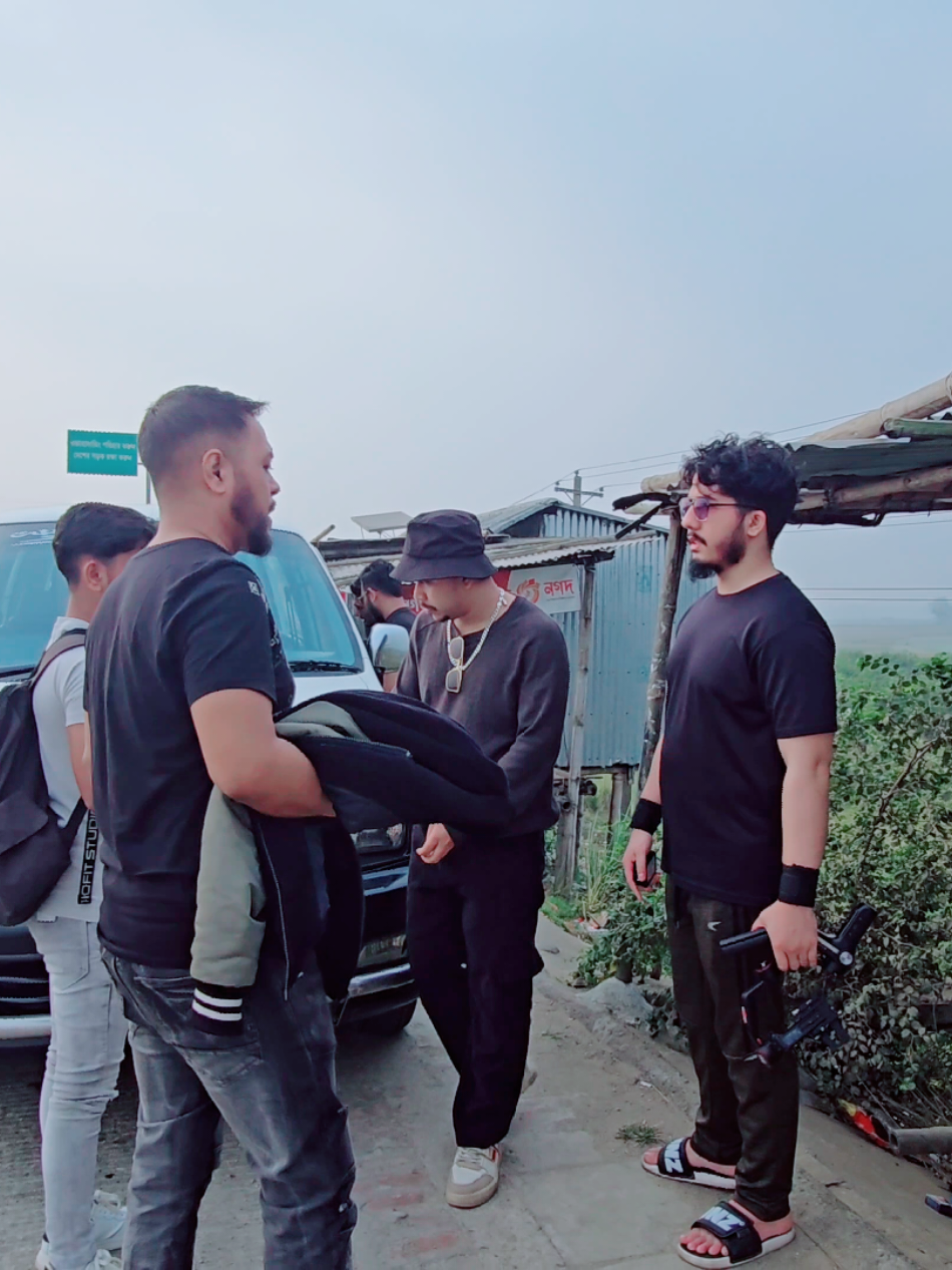 A post by @realfokirlalmiah on TikTok caption: WAARFAAR OUT NOW ON ALL MAJOR AUDIO PLATFORMS ENJOY!! CLICK THE LINK IN BIO TO WATCH THE MUSIC VIDEO.  #waarfaar #fokirlalmiah #mrds #headmaster #jibon #shutterspeed #tiktokbangladesh #fypシ #fyppppppppppppppppppppppp #foryoupage 