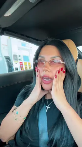 A post by @jvcabbyy on TikTok caption: Las quiero❤️‍🩹