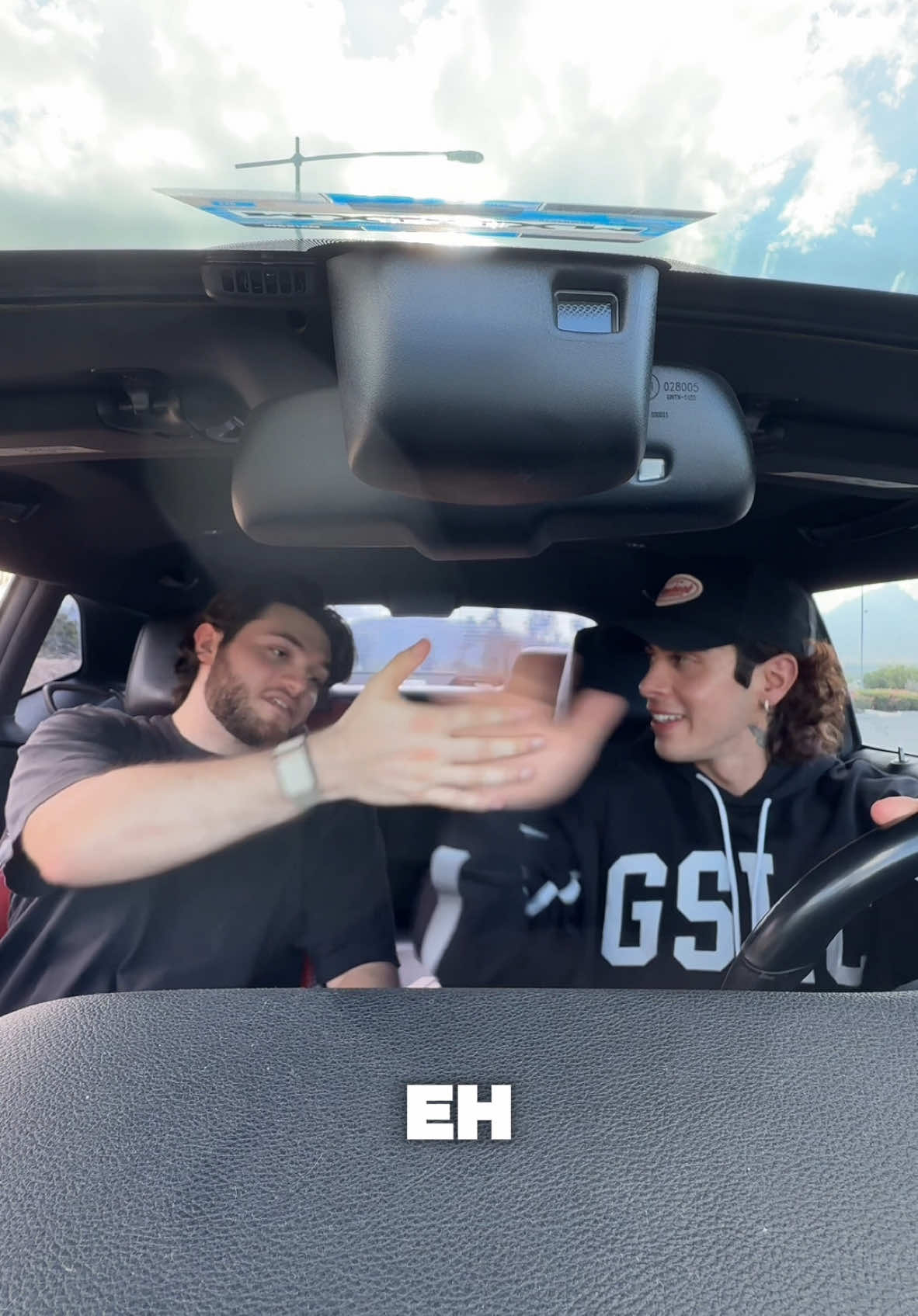 A post by @carlosbelcast on TikTok caption: Inviten 
