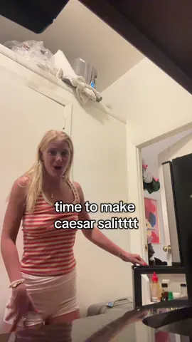 A post by @m00bie on TikTok caption: I LIVE MAKING SALITTTT #chickencaesarsalit 