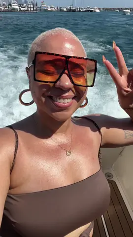 A post by @paige_mariah on TikTok caption: my first black yacht weekend was one for the books! 🛥️✨ #blackyachtweekend #chicago #chicagoplaypen #playpen #summertimechi #chicagosummer 