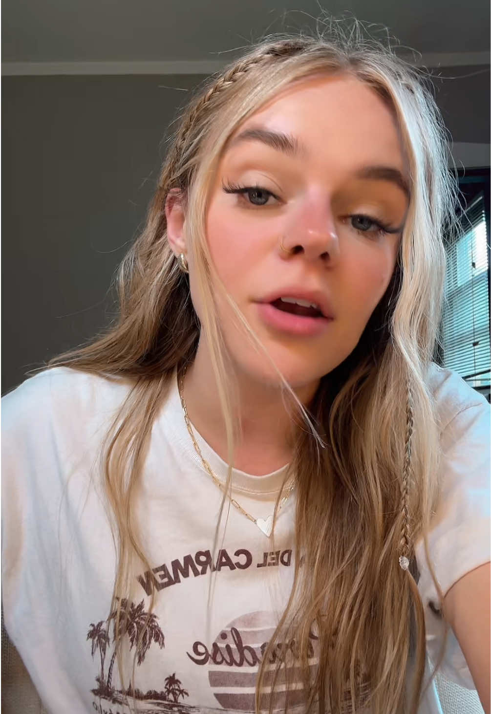 A post by @heyitsmaryalice on TikTok caption: chronically online asf i can’t #chronicallyonline #hottake #unpopularopinion #relatable #healing #woketok 