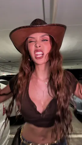 A post by @bbxxm_chr on TikTok caption: Grrrr~  ver.2 ขายสวยนะคะ #grr #สายฝอ #บูมยัยคนสวย 