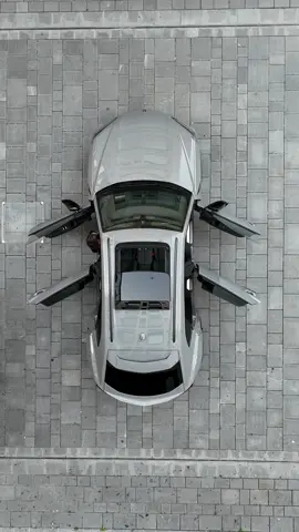 A post by @black_fox_motors on TikTok caption: Do you like this?🩶 #blackfoxmotors #lamborghini #urus #urusse #carsdaily #luxurycarlifestyle #carbon #lamborghiniurus #lambo #lambolove #luxurylifestyle #asmr #carswithoutlimits #cardealer #carforsale #urustalk #cargirl #carasmr #lambocarworld #cargram #cars #luxurycardealer #lamborghinistyle #carcollector #supercars #munich #carporn #lambolifestyle #cartok #carsoftiktok 