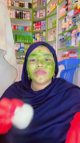 A post by @xayaatiqurux14 on TikTok caption: 🤗