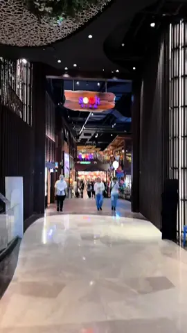 A post by @geonce_ on TikTok caption: Welcome to Bangkok Thailand ! ❤️🤗 #fyp #travel #trending #airport #bangkokthailand  #fypシ  #travel  #thailand  #bangkok  #vacation  -