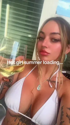 A post by @thegothicgemini on TikTok