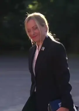 A post by @patrioti_giorgiameloni on TikTok caption: President Meloni arrives at dutch palace for Nato royal dinner  #giorgiameloni #italy #nato #fyp #perte 