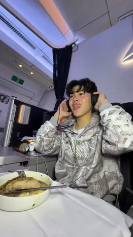 A post by @lourdasprec on TikTok caption: FIRST TIME GOING TO KOREA 🥹🇰🇷 #SquidGameSeoul #squidgamenetflix #SquidGame3 @Squid Game Netflix @Netflix 