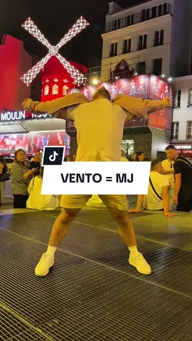 A post by @mercuri_88 on TikTok caption: Quando c’è vento è subito Michael Jackson 🫶🏻 #pov #michaeljackson #mj #paris #moulinrouge #danza #acro #mercuri_88 