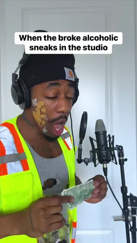 A post by @thatsdax on TikTok caption: Bro tried to record for $2 @lexnour #artist #shorts
