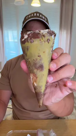A post by @cestarpinbon on TikTok caption: Cornets de glace pistache / kunefe et crème vanille FAÇON TABLETTE DE DUBAÏ 🍦🍫 #recettes #ideerecette #recettesimple #recetterapide #recettefacile #recettefacileetrapide #recettesimpleetrapide #tiktokfood #cestarpinbon 