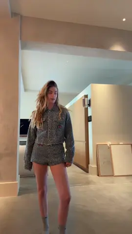 A post by @roxydekker on TikTok caption: Helppppp