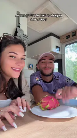 A post by @illyeskays on TikTok caption: Mais quand je le mange en Asie il est vraiment meilleur c’est bizarre ou c’est peut etre le melange de plusieurs fruits ? 😩 @Amélia 💄 