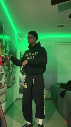 A post by @rulaempire on TikTok caption: #viral #rula #fyp #fypツ 