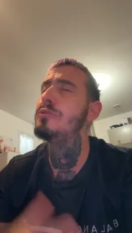 A post by @alexis_karaoke on TikTok