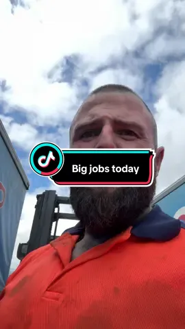 A post by @tattoooedtech1 on TikTok caption: Big jobs small 🪱s, give @Brad Hardy and @C H Car & Commercial Ltd a follow, makes lite work when we all help each other ❤️🤝 #teamwork #mechanicsoftiktok #trucktok #ttfleetsolutions #chcarandcommercial #fyp #mates #engines #vansoftiktok #mobilemechanic 