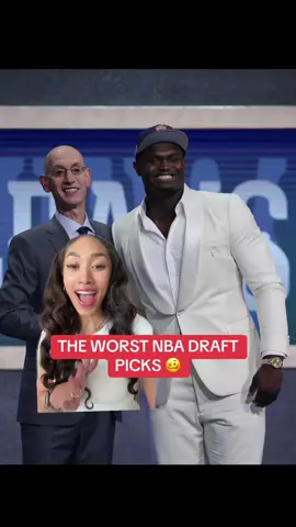 A post by @mariahcrose on TikTok caption: The 76ers catching strays 😭 #nbadraft #zionwilliamson #philidelphia76ers #baddecisions #draftbust #storytime #womeninsports #greenscreen 