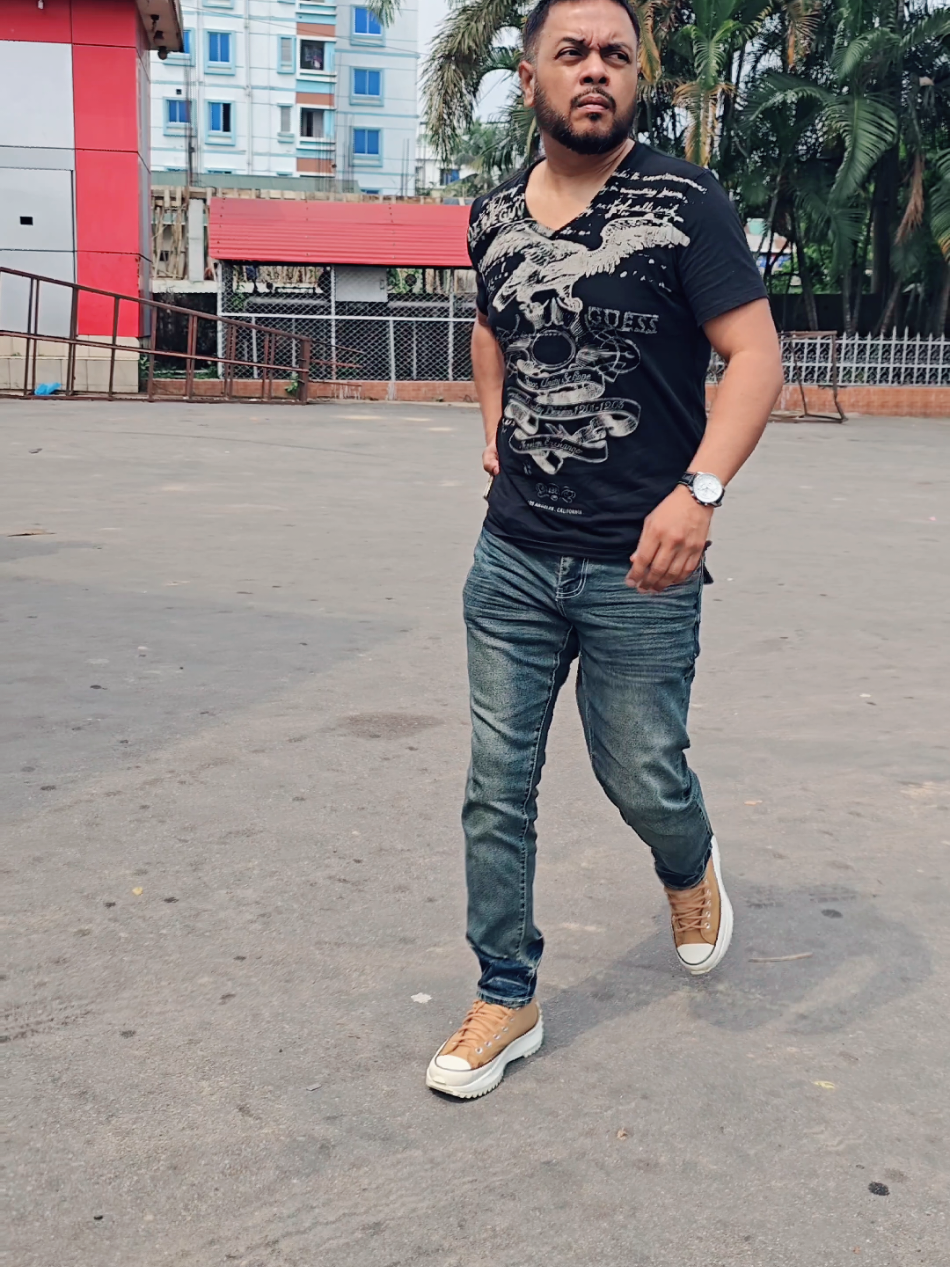 A post by @realfokirlalmiah on TikTok caption: ৩৬০ আউলিয়ার মাটি ইনো বুলেও আইয়া লাইগ্য না। মেলিটারি ফিল্ডও বয়াত ফকির নামা লাগেনা।  #fokirlalmiah #ikansylhet #boride #foryoupage #flm #tiktokbangladesh #fyppppppppppppppppppppppp #foryoupage #fypシ @Liton Arfin Tabib 