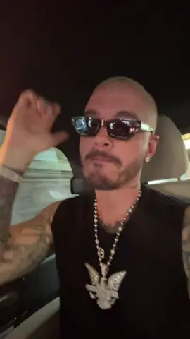 A post by @jbalvin on TikTok caption: Legoooooooo PERVERSA ⚡️⚡️⚡️