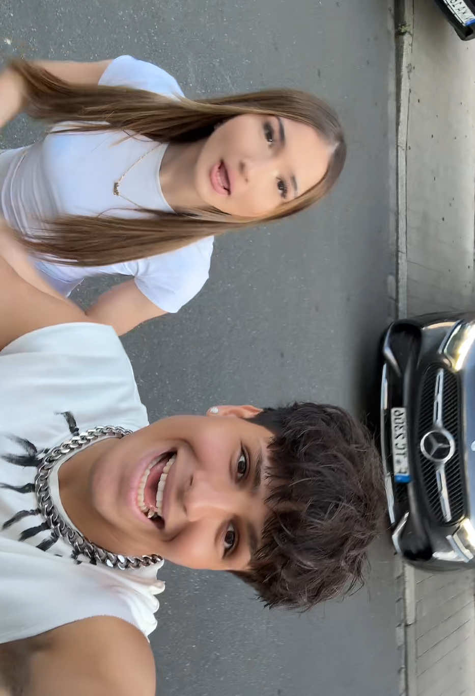 A post by @hakimmslo on TikTok caption: Rock your Body @Nürnberg📍 