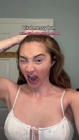 A post by @gabby_murrayy on TikTok caption: prettiest messy bun i’ve ever seen 🤯 #messybun #hairtutorial #hairinspo #easyhairstyles #foryou