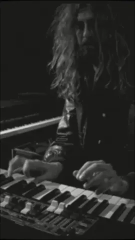 A post by @theredclaystrays on TikTok caption: Ramblin’