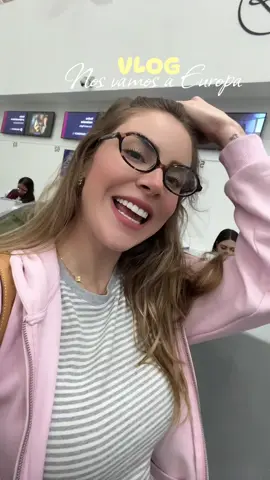 A post by @dayaacervantes on TikTok caption: Empiezan nuestras vacaciones 🫶🏼🥰✈️ve a mi IG DAYAACERVANTESS 💗