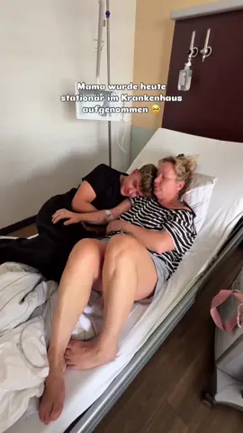 A post by @twenty4tim on TikTok caption: Meine Mama musste in die Notaufnahme & wird spontan operiert 🥺 Hier geht alles drunter & drüber…💔 #mama #twenty4tim 