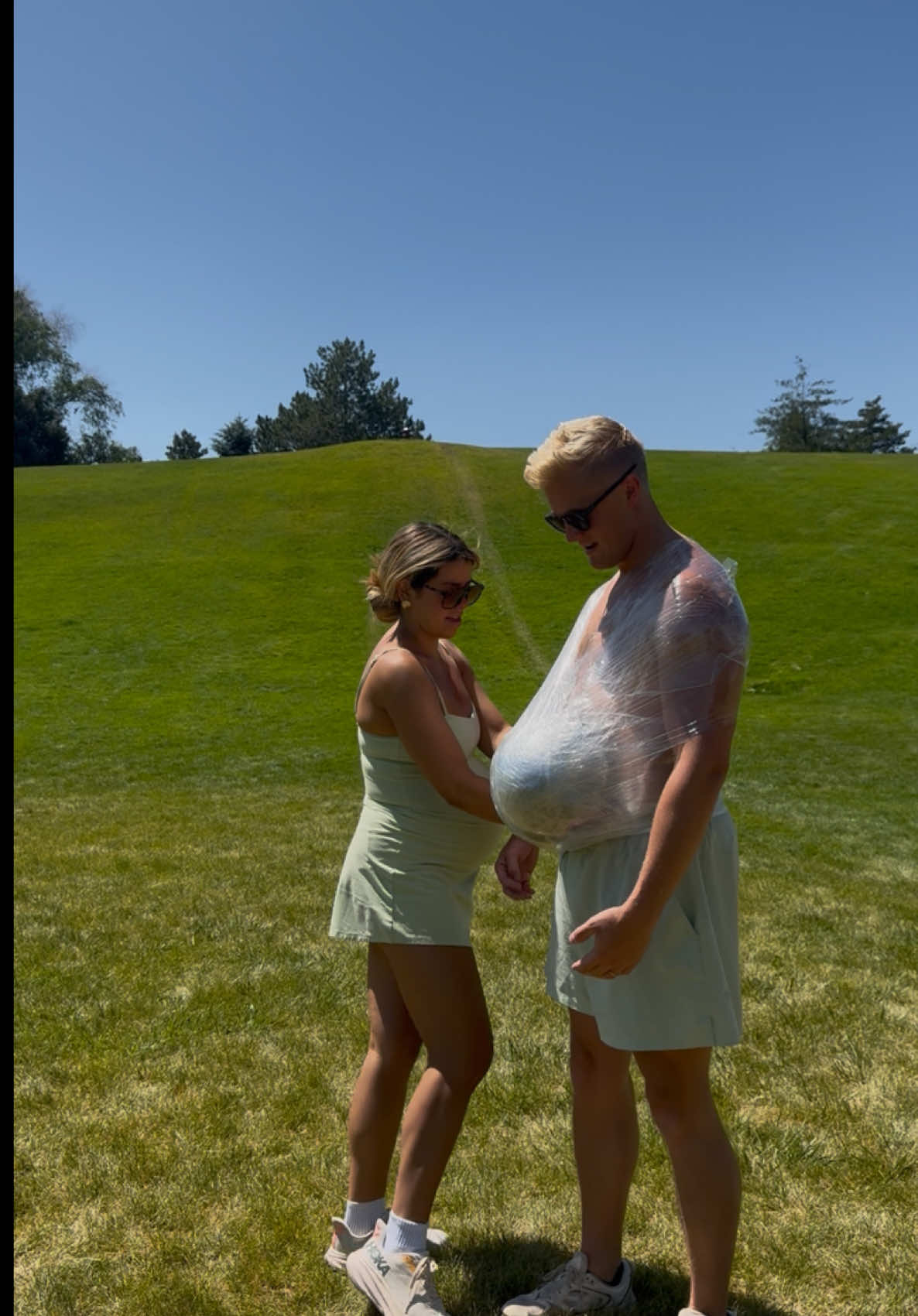 A post by @jenniferaffleckk on TikTok caption: He got humbled real fast 🤣💀 @Zac Affleck #39weekspregnant #pregnant 