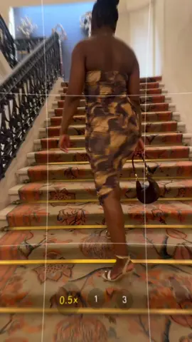 A post by @djounnaila on TikTok caption: #CapCut 
