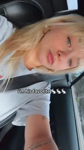 A post by @zoelaverne on TikTok caption: 😘