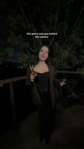 A post by @izabellaalvarez on TikTok caption: 💃💃💃