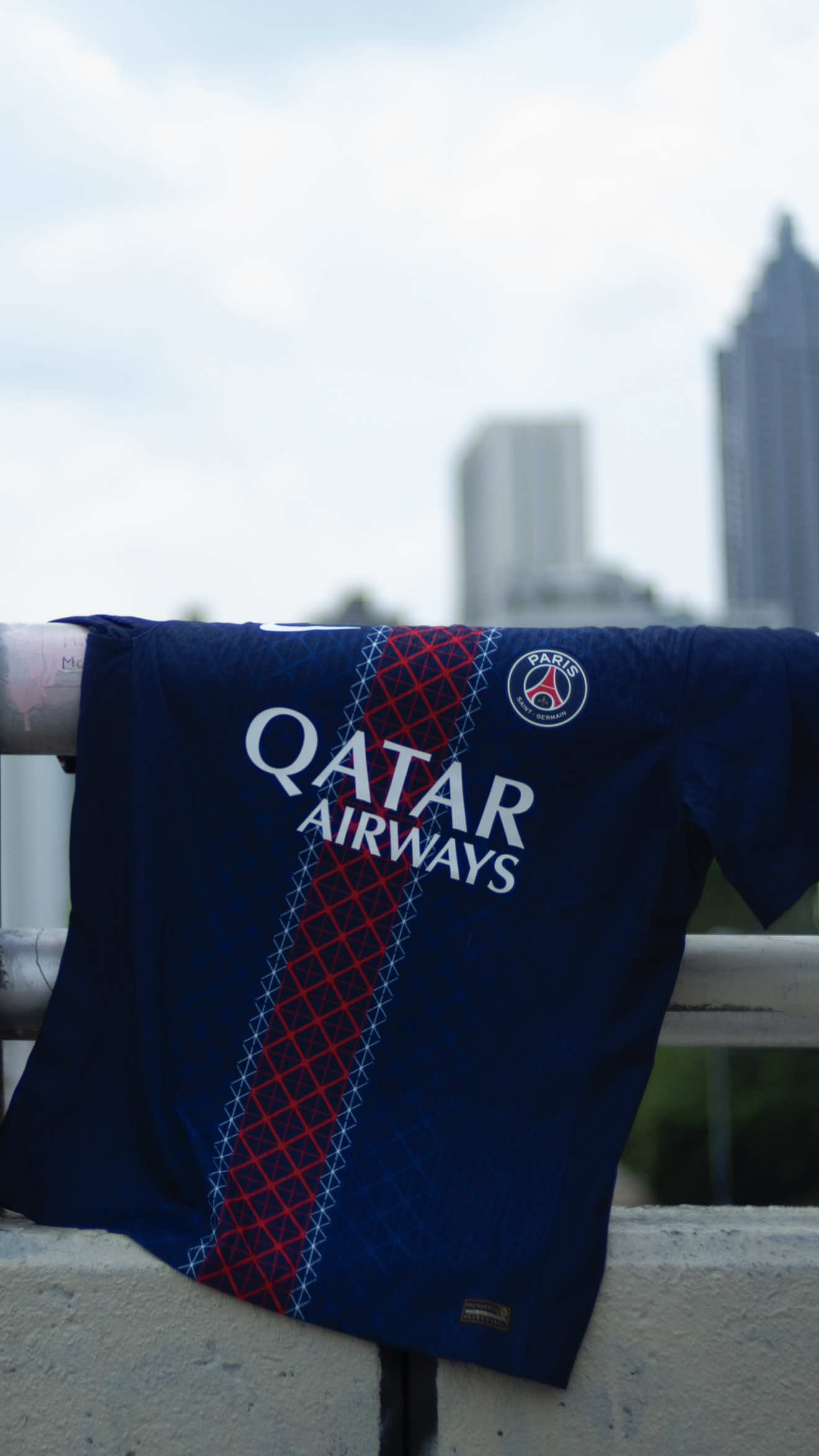 A post by @psg on TikTok caption: 👀 Iconic spot in Atlanta 🎬🍿 #thewalkingdead 