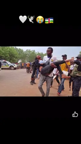 A post by @ on TikTok caption: #Centrafrique: BAC 2025, Explosion du transformateur de la centrale électrique en plein examen de Bac au Lycée Barthélemy Boganda, panique totale des élèves. Un bilan légèrement lourd ( évanouissement, blessures, perte de connaissances)