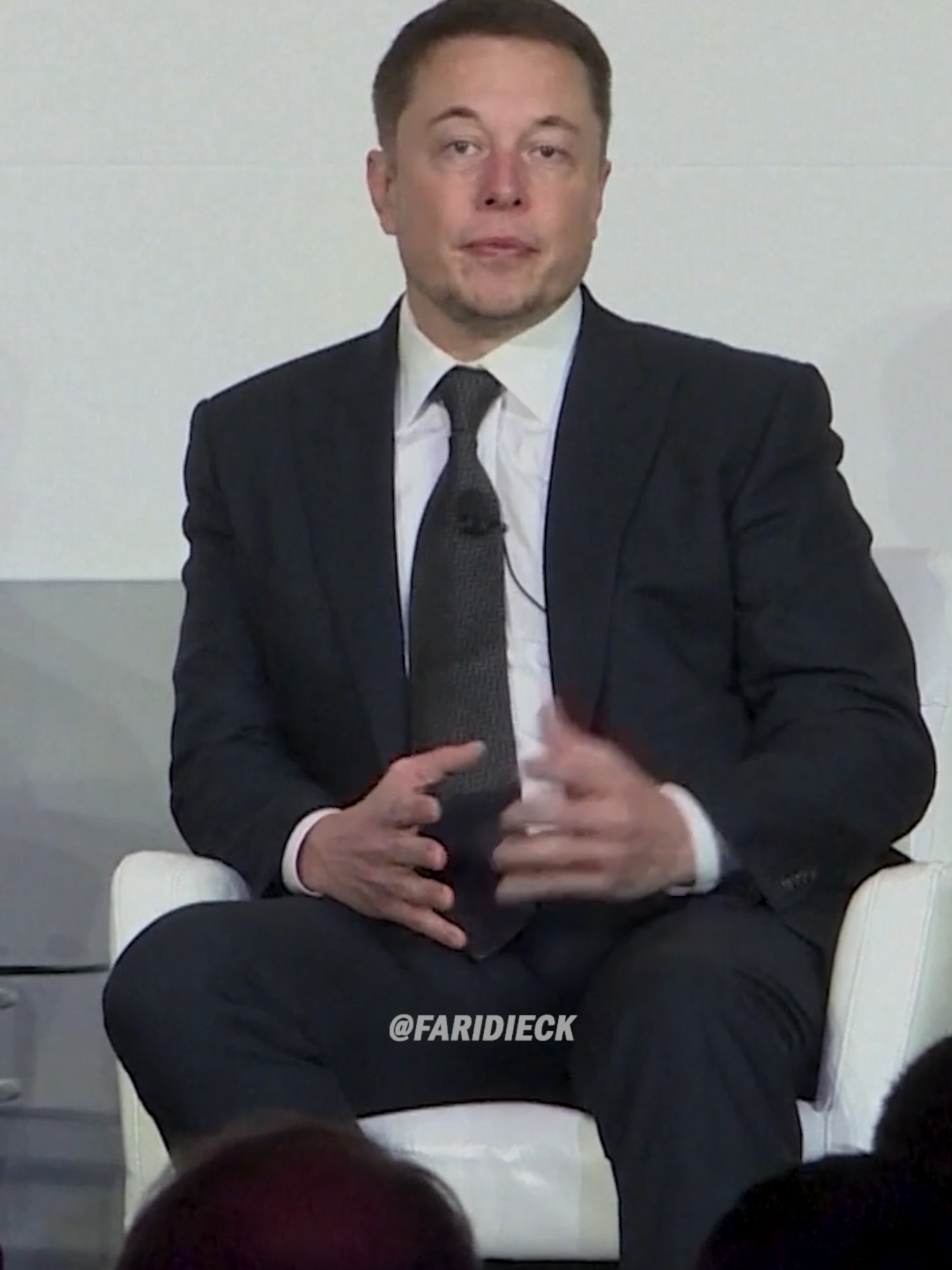 A post by @faridieck on TikTok caption: Elon Musk. Documentales y Reflexiones. Sígueme aquí @faridieck para más relatos y reflexiones.
