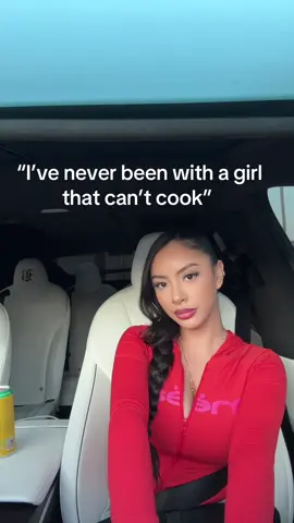 A post by @alondradessyyy on TikTok caption: Have fun starving babe ❤️