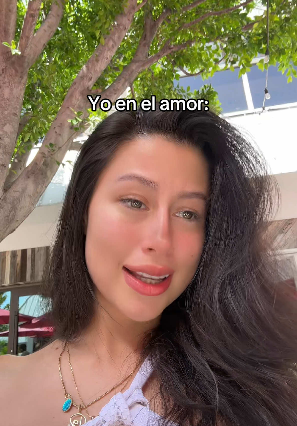A post by @digiannia on TikTok caption: Tan entregada no pues 🥹 #fyp #parati #digiannia #colombiana #paisa #medellin #colombia #funny #love #inlove #roster 