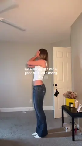 A post by @style on TikTok caption: Hate when this happens 😒 @sienna💌 #fashioninspo 