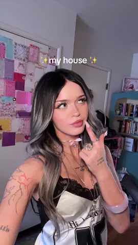 A post by @nevaaadaa on TikTok caption: jk, should i move here?