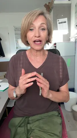 A post by @halide1904 on TikTok caption: Umlagefähige Nebenkosten Die Umlage der Nebenkosten muss im Mietvertrag schriftlich vereinbart werden. Im Vertrag ist es nicht nötig, die Betriebskosten in lauter einzelne Positionen aufzuschlüsseln, sondern sie dürfen pauschal als „Betriebskosten“ benannt werden Folgende Kosten können beispielsweise auf die Mieter umgelegt werden: Grundsteuer Aufzugskosten Wasserkosten Abwassergebühr für Schmutzwasser und Niederschlagswasser Müllabfuhr und Entsorgung von Sperrmüll Straßenreinigung inklusive Schneeräumung Gebäudereinigung Gartenpflege und Pflege von Allgemeinflächen Ungezieferbekämpfung Beleuchtung der Allgemeinflächen Sachversicherung und Haftpflichtversicherung Kosten des Hausmeisters Fernseh- und Kabelanschluss Kosten des Betriebs einer Waschküche Schornsteinfeger Die Berechnung der Betriebskosten erfolgt normalerweise über einen Abrechnungsschlüssel oder die konkrete Wohnfläche. Es wird also anteilsmäßig weiterverrechnet, welche Kosten tatsächlich angefallen sind. Ein Abrechnungsschlüssel ist dann sinnvoll, wenn nur wenige Parteien im Haus leben und diese sehr unterschiedliche Kosten verursachen. Ein Beispiel dafür wäre, dass die Abrechnung nach den in der jeweiligen Wohnung lebenden Personen erfolgt. Dann würden z. B. die Kosten der Müllabfuhr gerechter verteilt. Bei den Kosten für Heizung und Warmwasser hat die Abrechnung gemäß dem tatsächlichen Verbrauch zu erfolgen – zumindest zum überwiegenden Teil muss dies sichergestellt sein. #almanya #türkiye #avrupa #kesfet #jesfetteyiz #Nebenkosten#Betriebskost#Mieter#ev Welche Art auch gewählt wird, um die umlagefähigen Kosten zu verteilen, die Vorgehensweise muss in jedem Mietvertrag transparent dargestellt werden. Ergänzend ist es immer empfehlenswert, die Abrechnungsmethode mit den Mietern im persönlichen Gespräch zu erläutern. Das kann Missverständnisse und Streitigkeiten verhindern, die ansonsten nicht nur zwischen Vermieter und Mieter, sondern auch zwischen den Parteien im Haus entstehen könnten. Nicht umlegbare Kosten Abseits dieser Kosten gibt es noch weitere Ausgaben, die anfallen, aber nicht auf Mieter abgewälzt werden können. Das betrifft die Kosten der Instandhaltung des Gebäudes, Sanierungskosten und Verwaltungsarbeiten. Wenn ein Teil der Wohnung so stark abgenutzt ist, dass eine Erneuerung nötig ist, so müssen diese Kosten vom Vermieter getragen werden. Bei echten Modernisierungsarbeiten ist dafür in weiterer Folge eine Mieterhöhung denkbar. Unter den Kosten der Verwaltung werden beispielsweise Ausgaben für einen Steuerberater oder Mietrechtsschutzversicherungen zusammengefasst. All jene Kosten, die der Vermieter für organisatorische Kosten hat, fallen in diesen Bereich. Selbstverständlich ebenfalls nicht umlegbar sind Zinsen für die Immobilienfinanzierung, Steuern oder unregelmäßig anfallende Kosten, die auch als Instandhaltung eingestuft werden können. Dazu zählt beispielsweise das Fällen eines Baumes auf der aşağıdaki adresten daha geniş bilgi alabilirsiniz https://www.hausundgrund.de/nebenkosten-das-muessen-vermieter-wissen