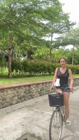 A post by @me_kansuda on TikTok caption: ဒီလောက်ကောင်းတာ မဝယ်ရင်မရတော့ဘူး gooo #papafeel #sunscreen #papafeelsunscreen #รีวิวบิวตี้ #ของดีบอกต่อ#papafeel219เท่าsunscreen @PAPAFEEL THAILAND🇹🇭 @PAPAFEEL   #mekansuda #มีมีกัลย์สุดา #eieiaunghtunt 
